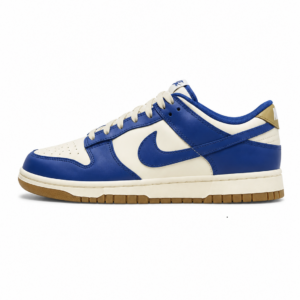 W Nike Dunk low