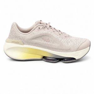 W Nike versair